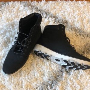 Women’s timberland sensor flex boots